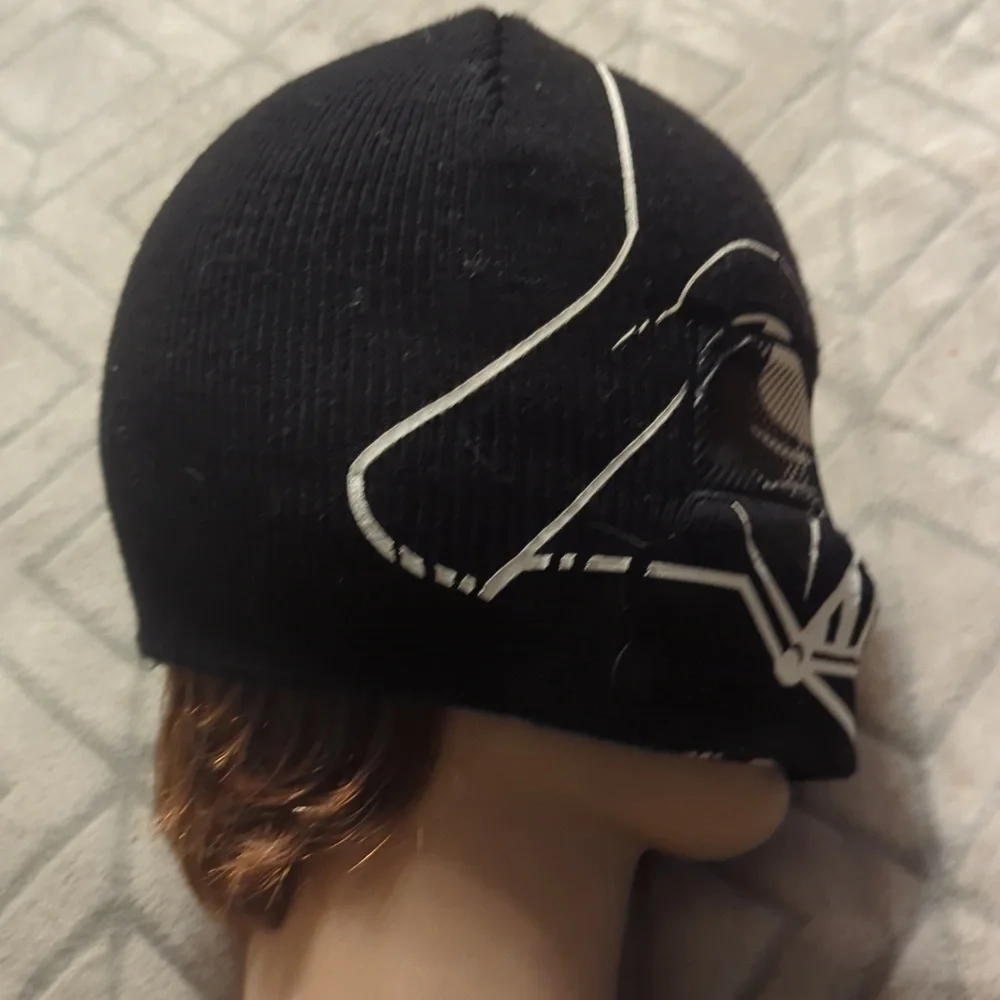 Star Wars Darth Vader flip-down cuff‎ beanie hat